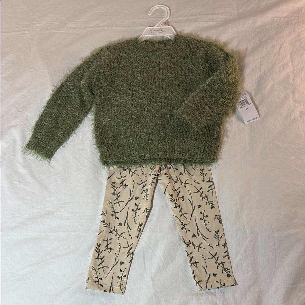 Green Fuzzy Sweater and Patterned Legging Set Size 2T NWT